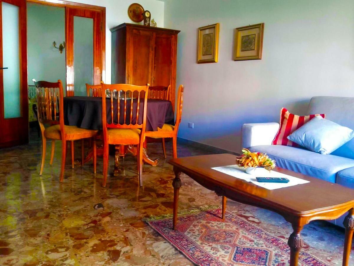 Roma Manuela'S Cozy Guest House Trastevere Ngoại thất bức ảnh