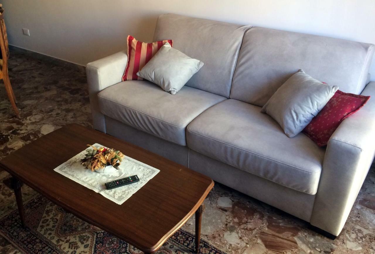Roma Manuela'S Cozy Guest House Trastevere Ngoại thất bức ảnh