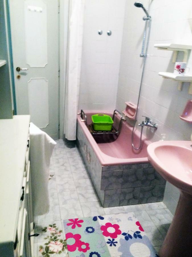 Roma Manuela'S Cozy Guest House Trastevere Ngoại thất bức ảnh