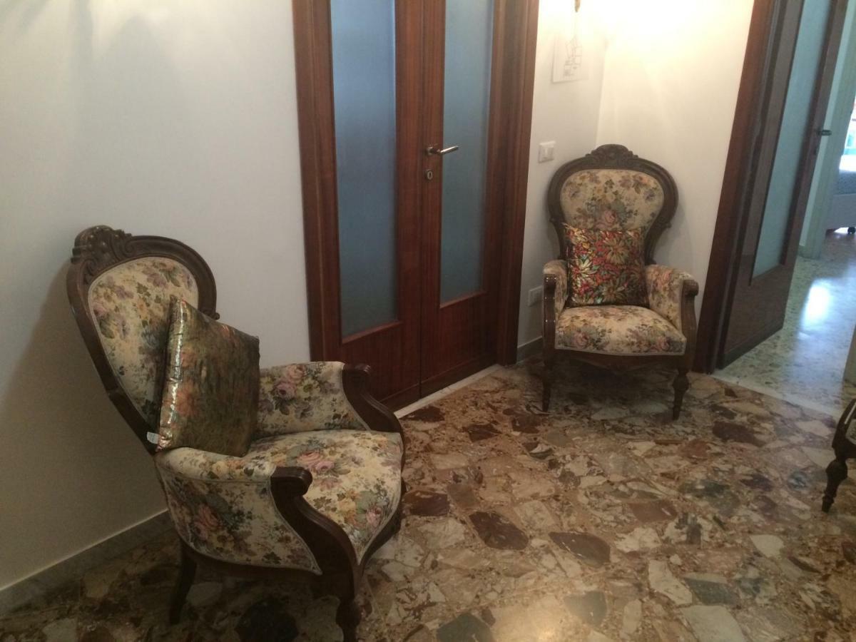 Roma Manuela'S Cozy Guest House Trastevere Ngoại thất bức ảnh