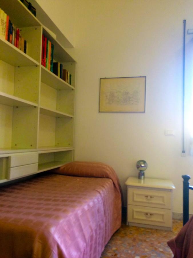 Roma Manuela'S Cozy Guest House Trastevere Ngoại thất bức ảnh